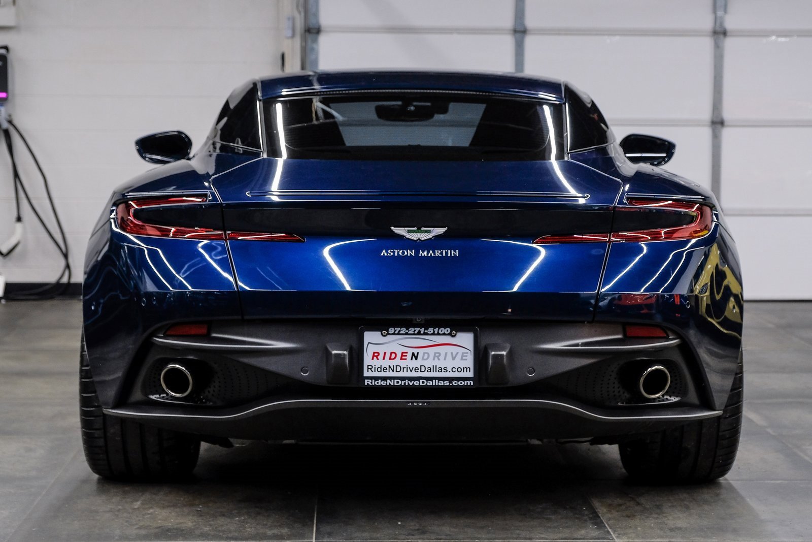 Used 2018 Aston Martin DB11 V12 image 16