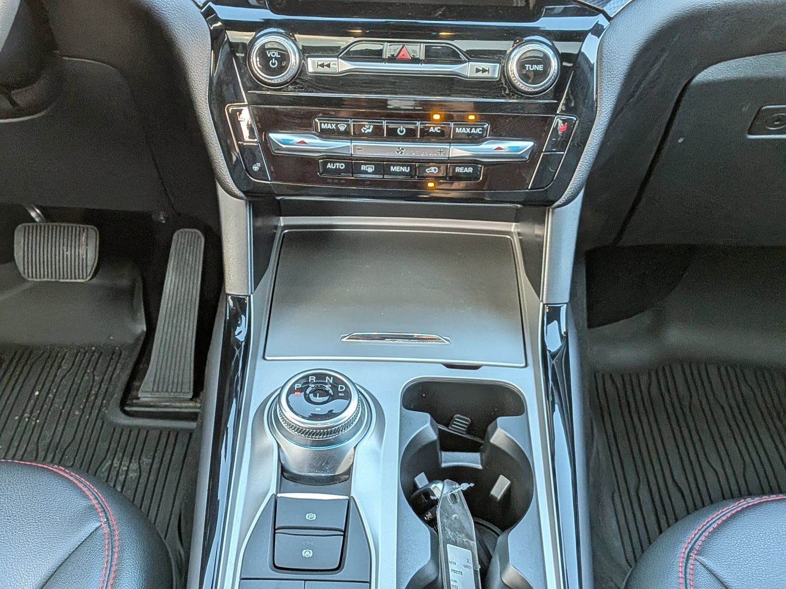 Certified 2023 Ford Explorer ST-Line w/ Class IV Trailer Tow Package AWD/4WD image 21