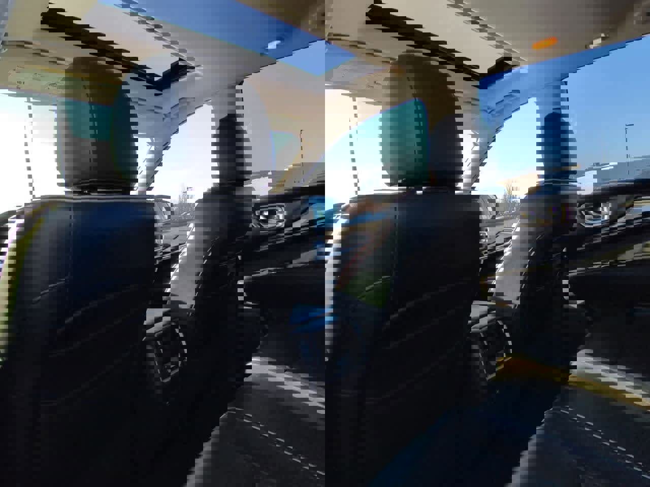 Used 2019 INFINITI QX60 Luxe w/ Essential Package image 18