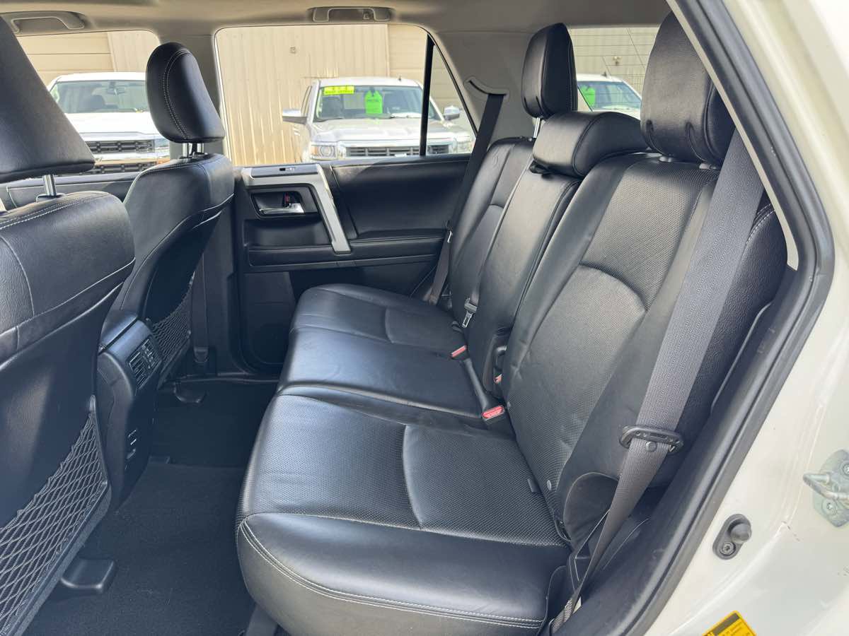 Used 2018 Toyota 4Runner Limited AWD/4WD image 18