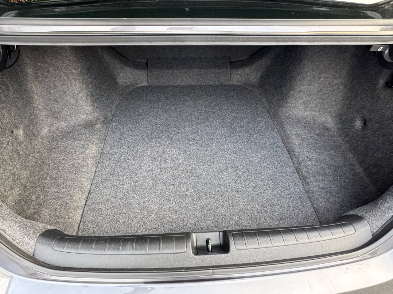 Used 2018 Honda Accord LX image 10