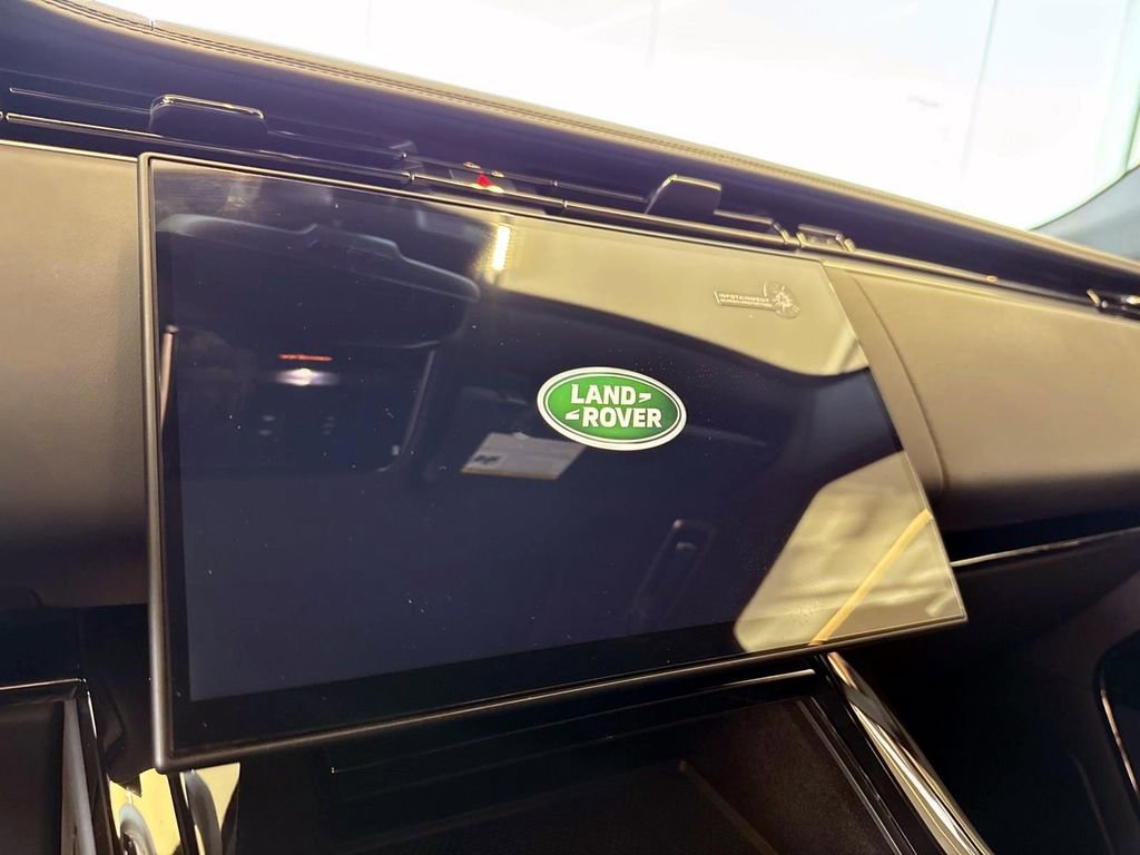 New 2025 Land Rover Range Rover Sport Dynamic SE image 25