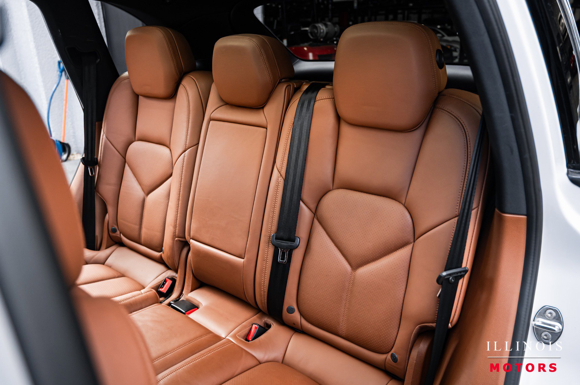 Used 2016 Porsche Cayenne S image 32