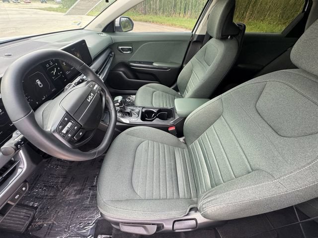 Used 2025 Kia K4 EX FWD image 28