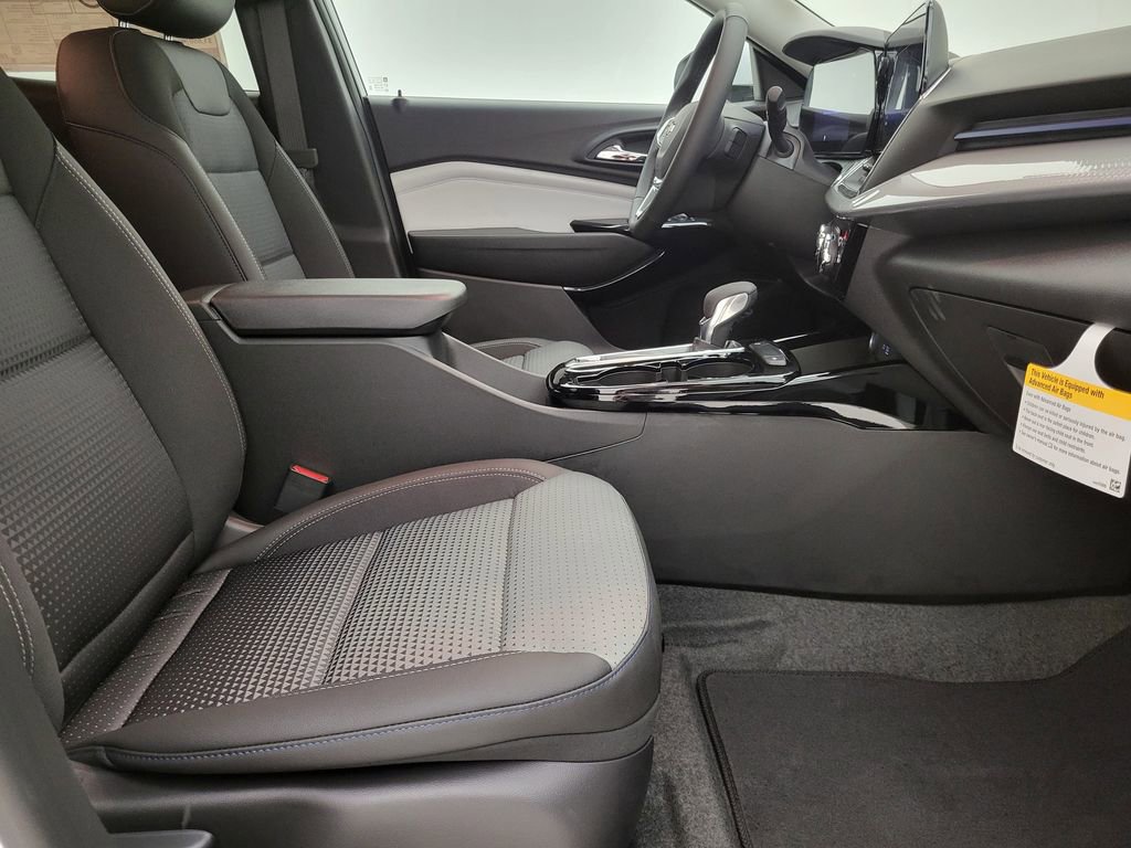 New 2026 Chevrolet Trax LT w/ Driver Confidence Package image 33