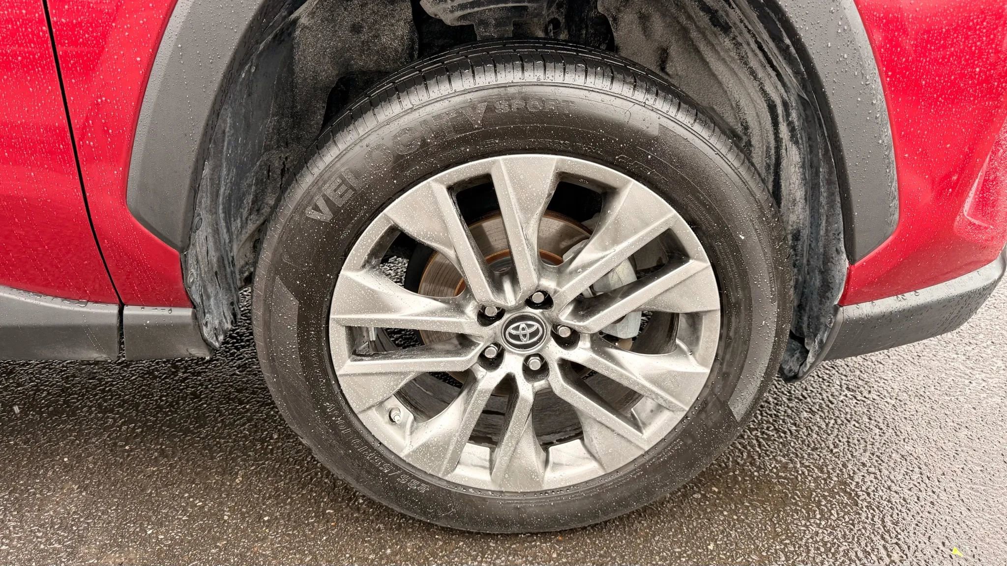 Used 2019 Toyota RAV4 Limited image 29