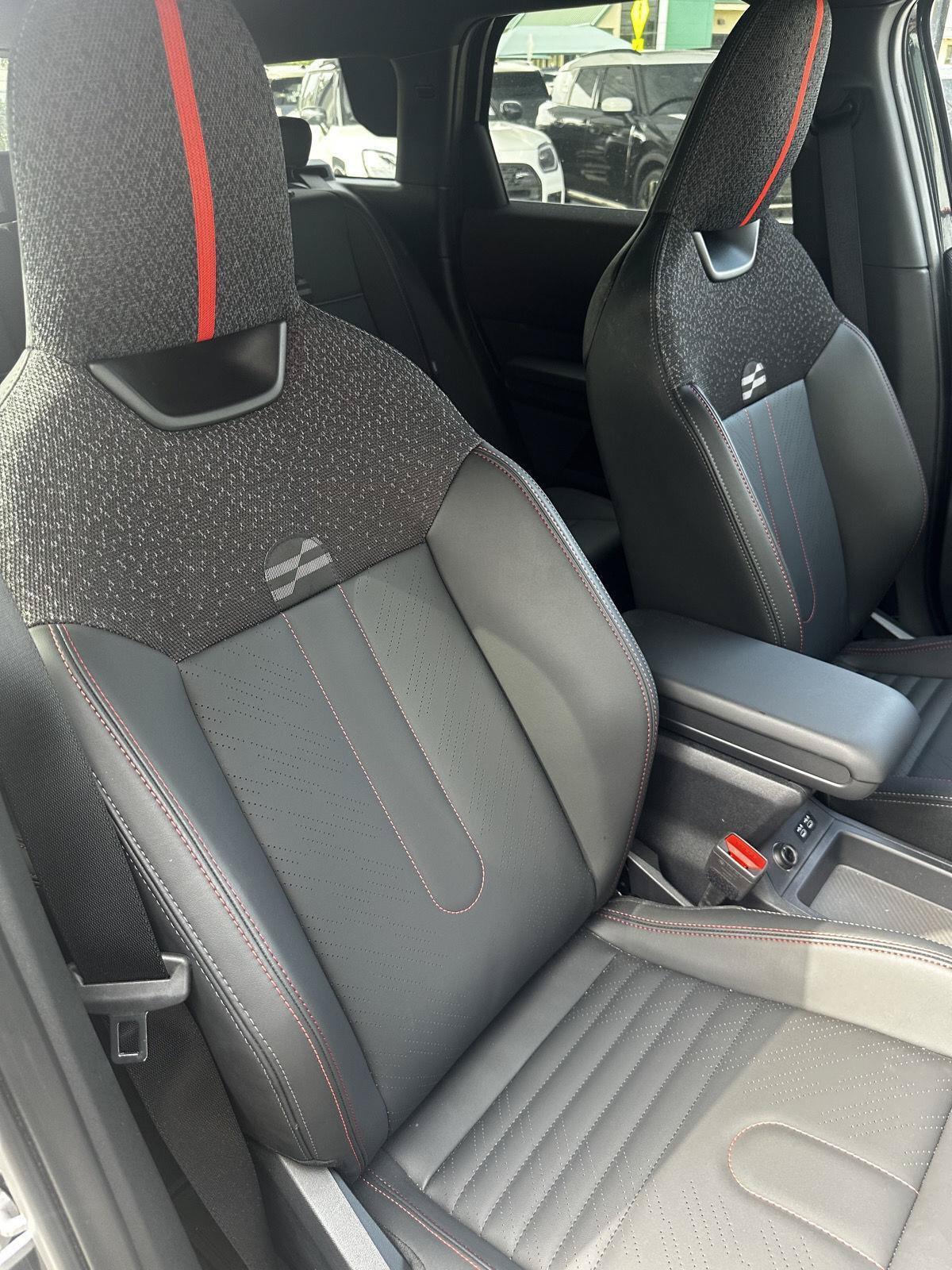 Certified 2025 MINI Cooper Countryman John Cooper Works w/ Comfort Package Max AWD/4WD image 7