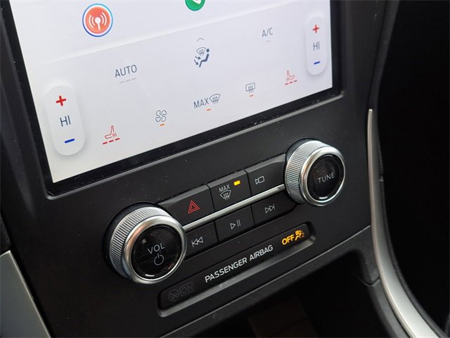 Used 2024 Ford Edge SEL image 16