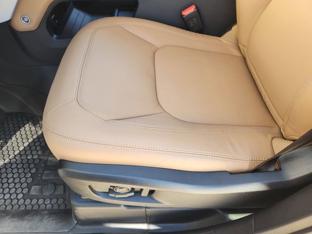 Used 2026 Land Rover Defender 110 S image 23