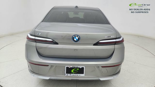 Used 2024 BMW i7 xDrive60 image 5