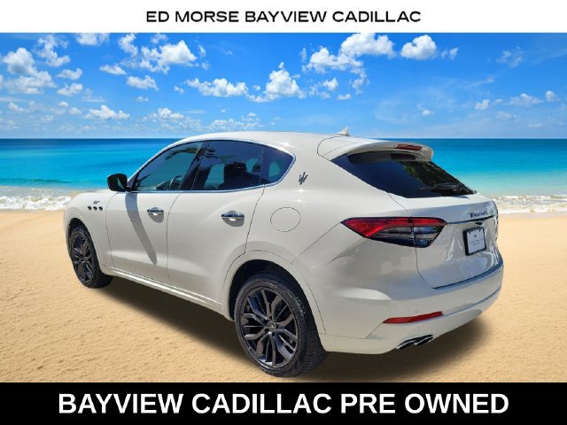 Used 2024 Maserati Levante GT Ultima AWD/4WD image 3