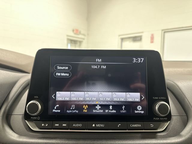 Used 2023 Nissan Rogue SV image 31