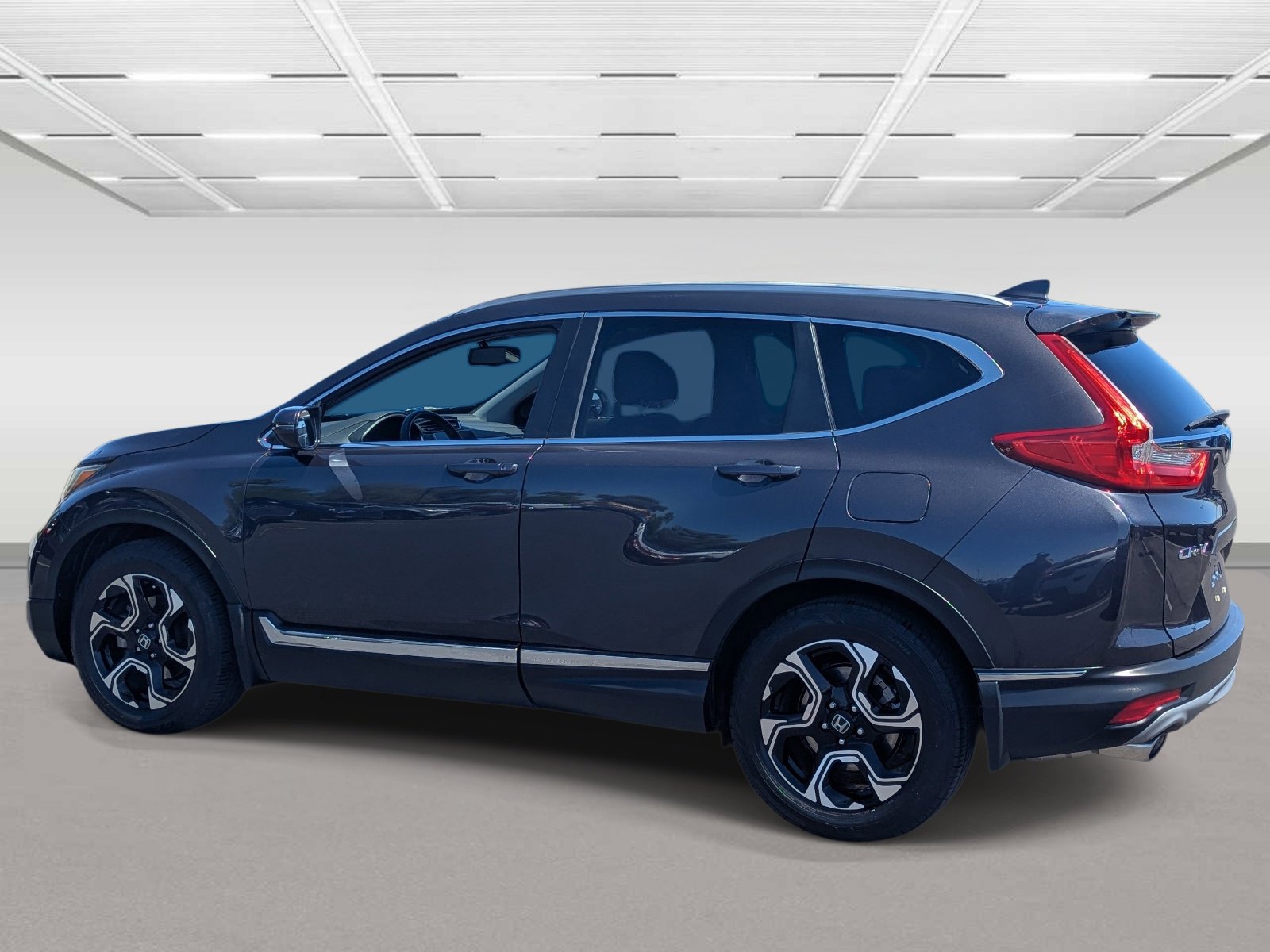 Used 2017 Honda CR-V Touring image 2