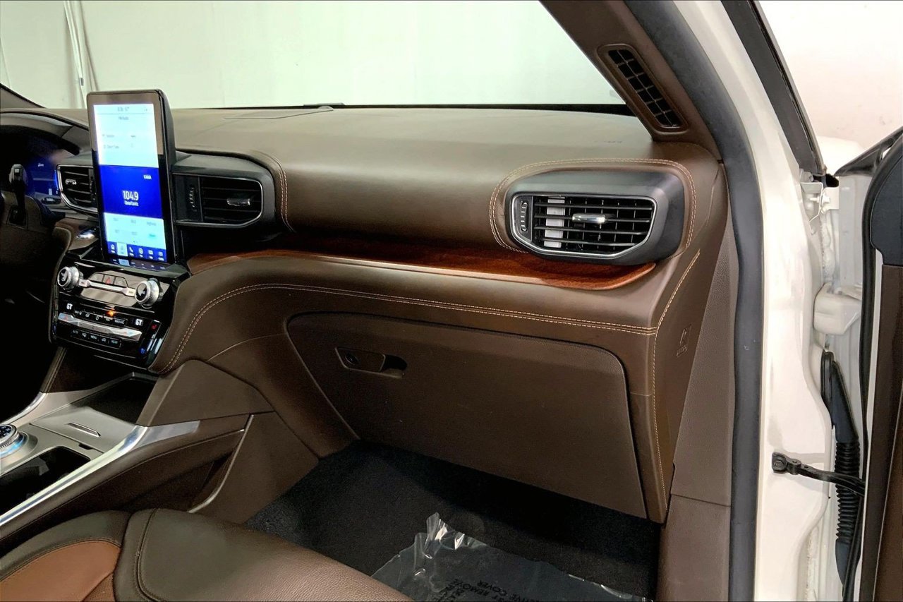 Used 2021 Ford Explorer King Ranch w/ Premium Technology Package AWD/4WD image 16