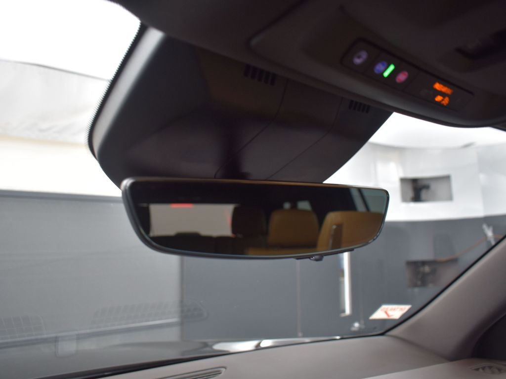 Used 2023 Cadillac Escalade ESV Premium Luxury image 24