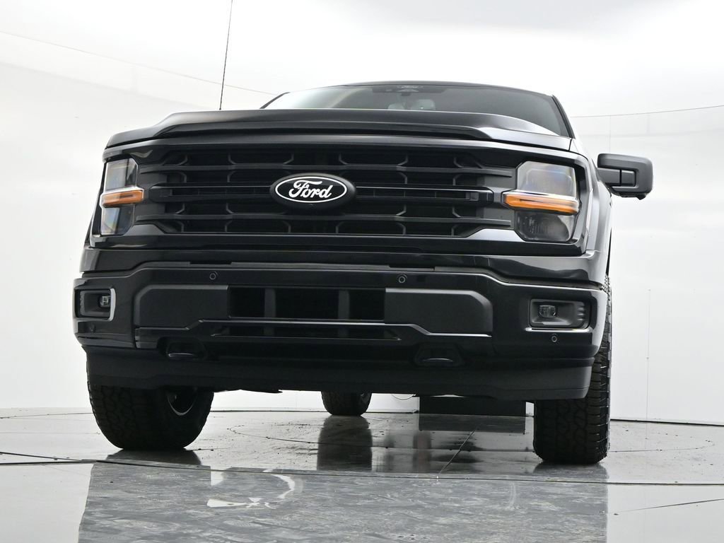 New 2025 Ford F150 XLT w/ Equipment Group 302A MID image 32