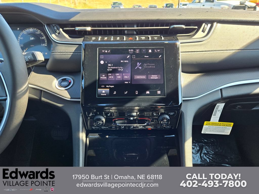 New 2025 Jeep Grand Cherokee Altitude AWD/4WD image 19