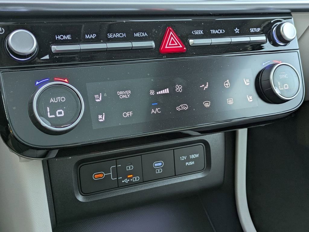 New 2025 Hyundai Tucson Limited image 24