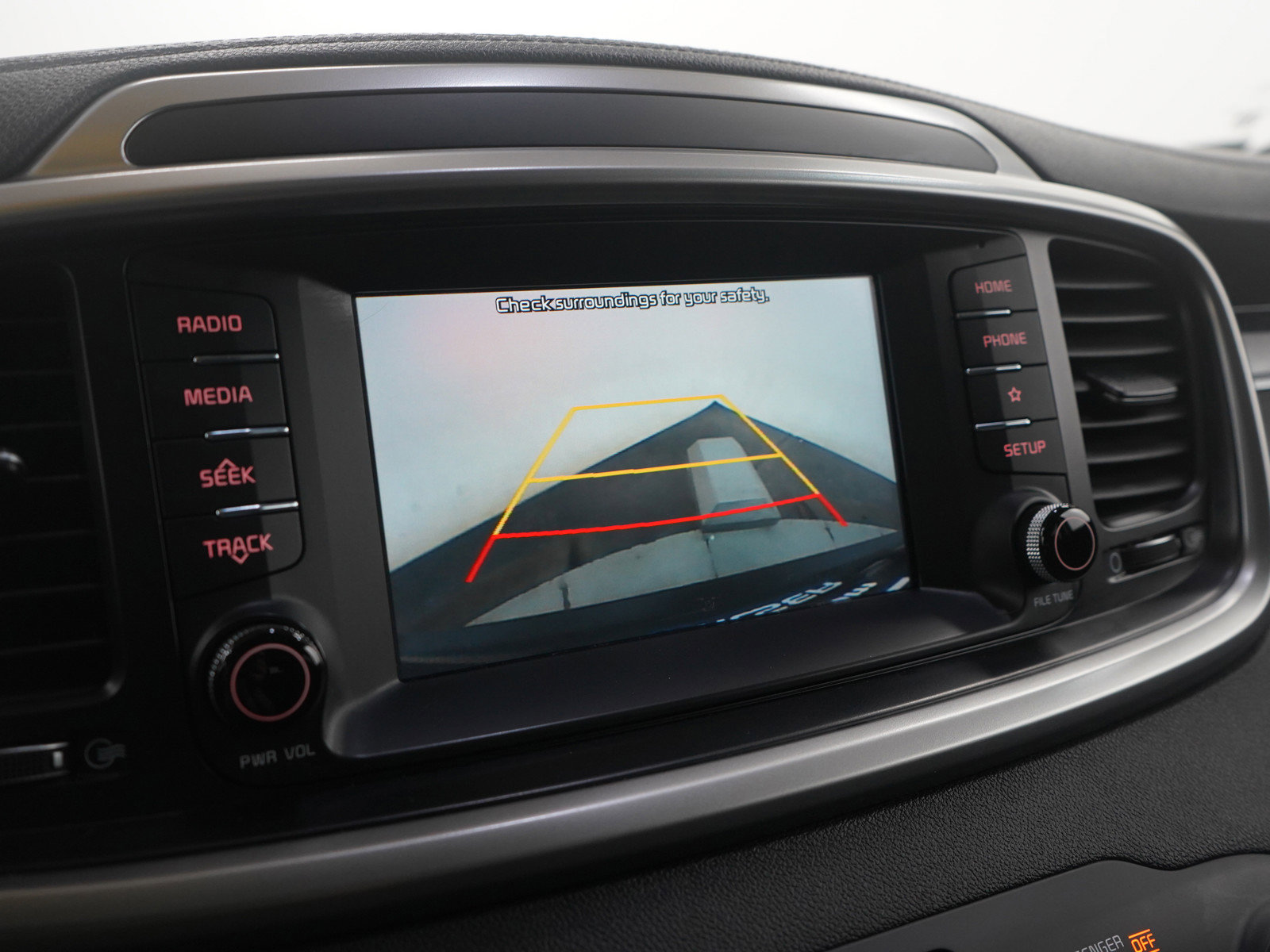 Used 2019 Kia Sorento S image 28