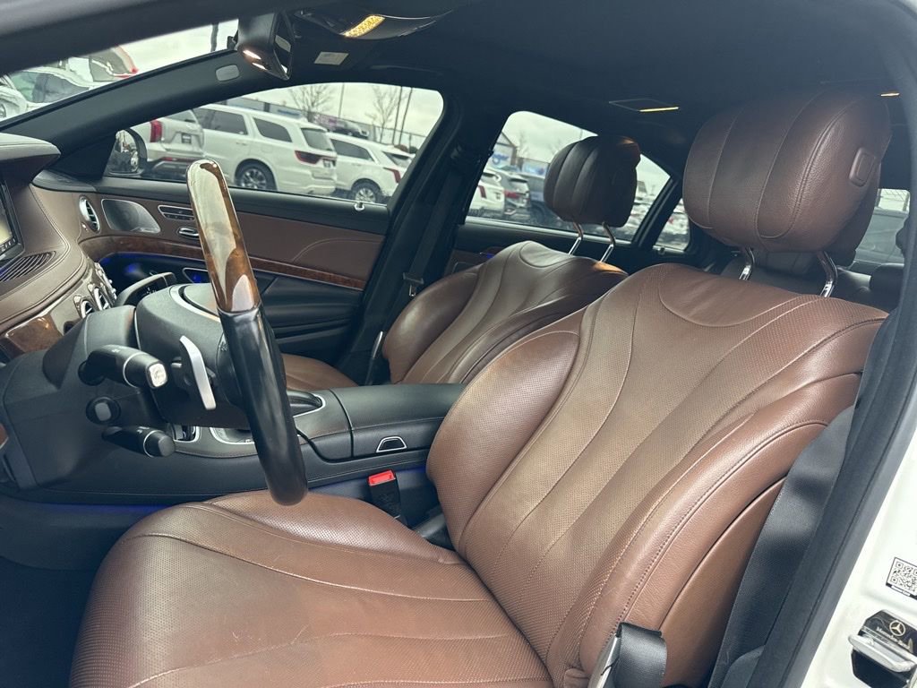 Used 2014 Mercedes-Benz S 550 Sedan w/ Sport Package w/ Sport Package image 18