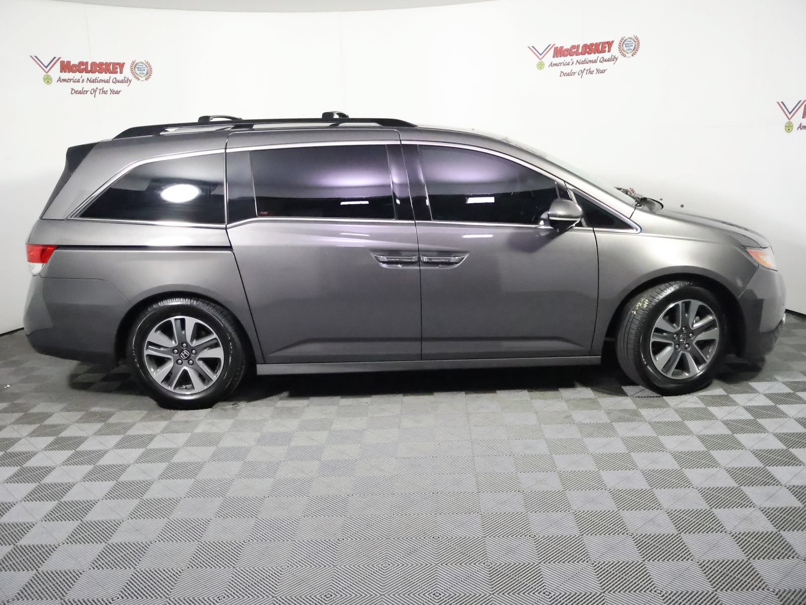 Used 2016 Honda Odyssey Touring image 4