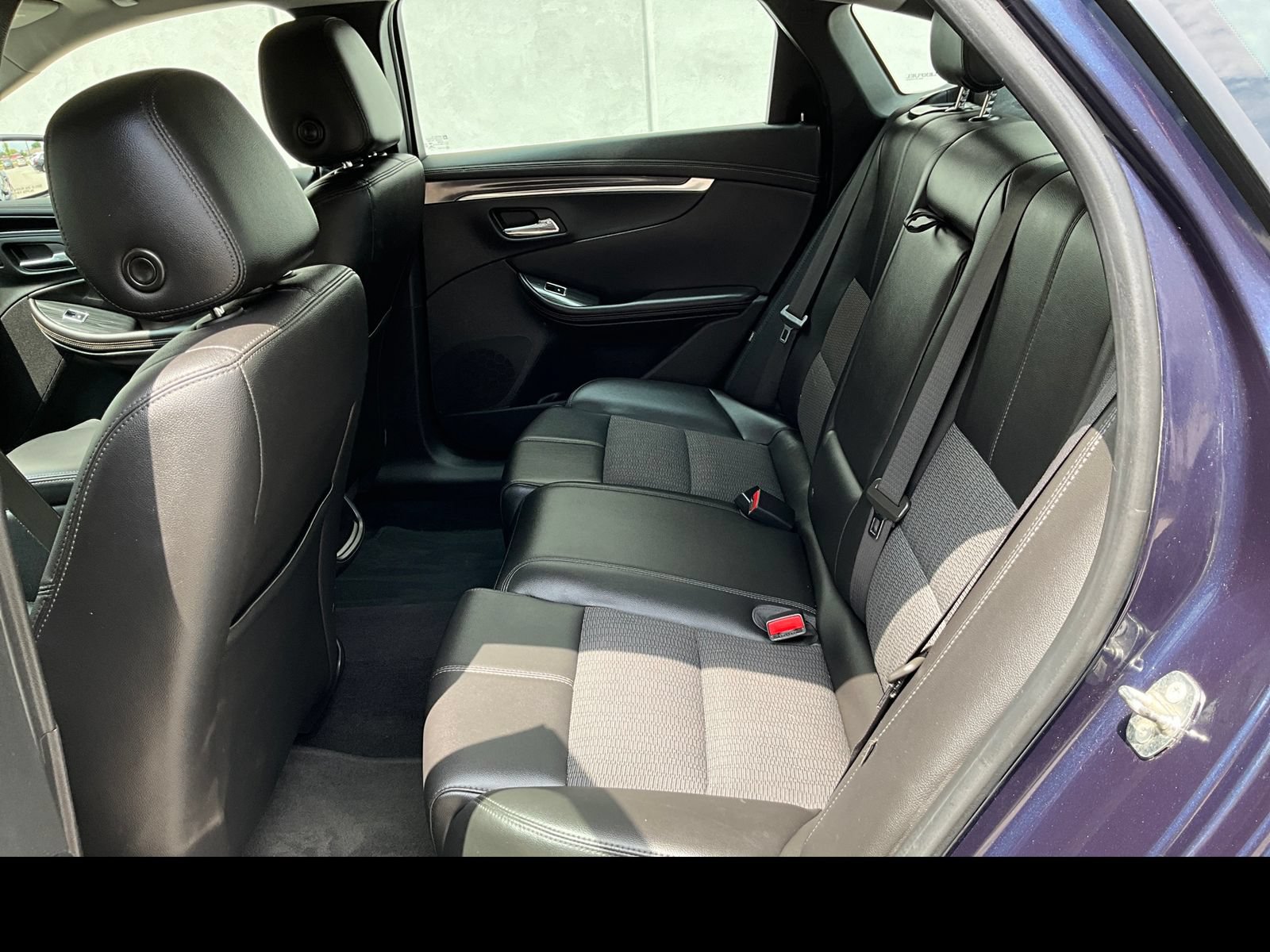 Used 2018 Chevrolet Impala LT FWD image 9
