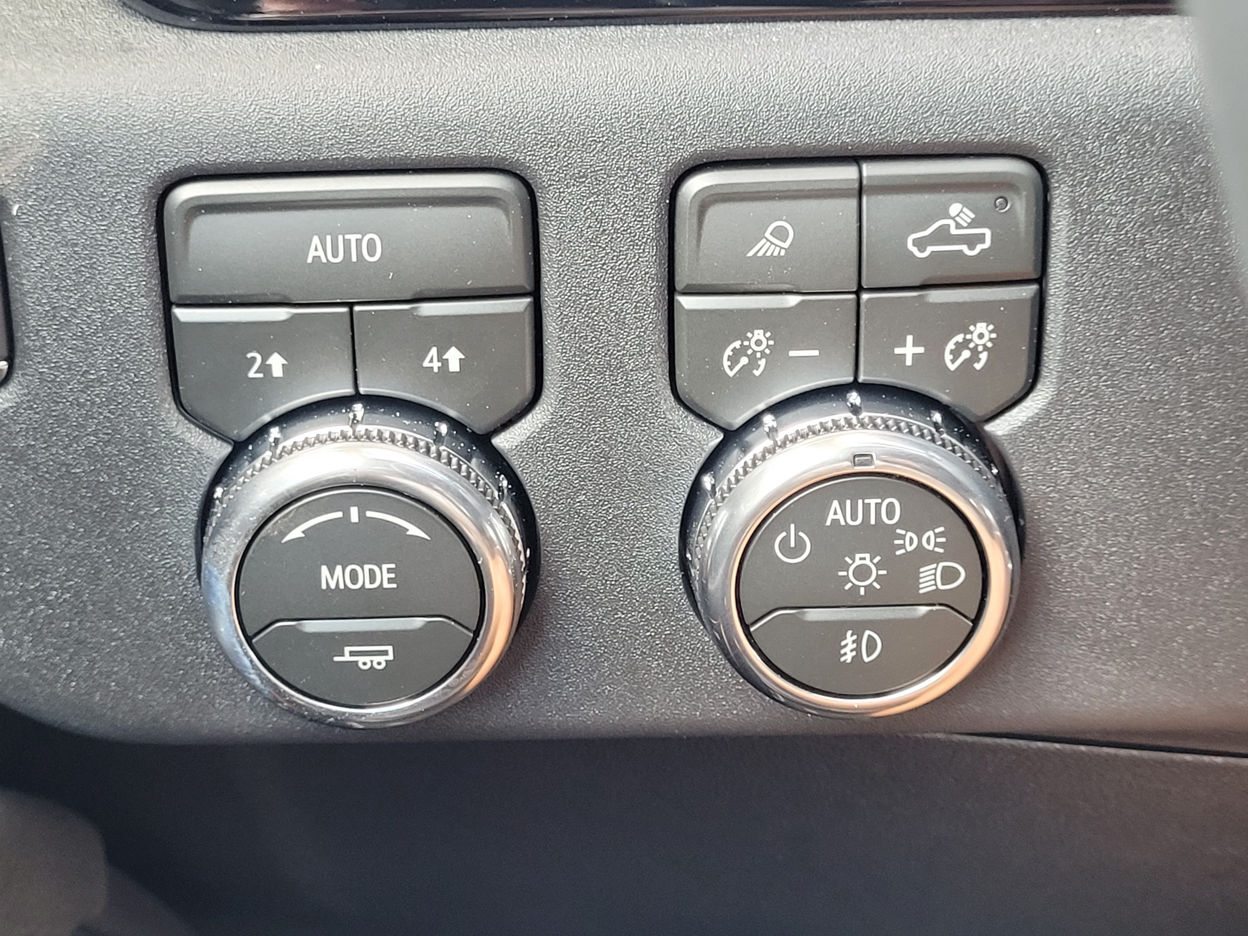 New 2026 GMC Sierra 1500 Elevation w/ Elevation Premium Package AWD/4WD image 18