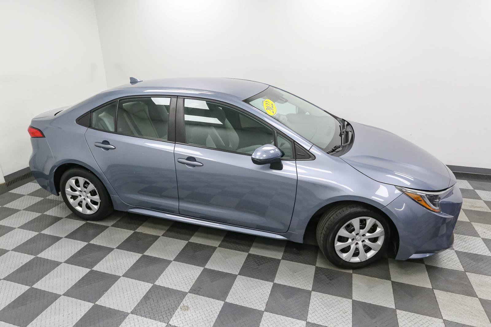 Used 2022 Toyota Corolla LE image 5