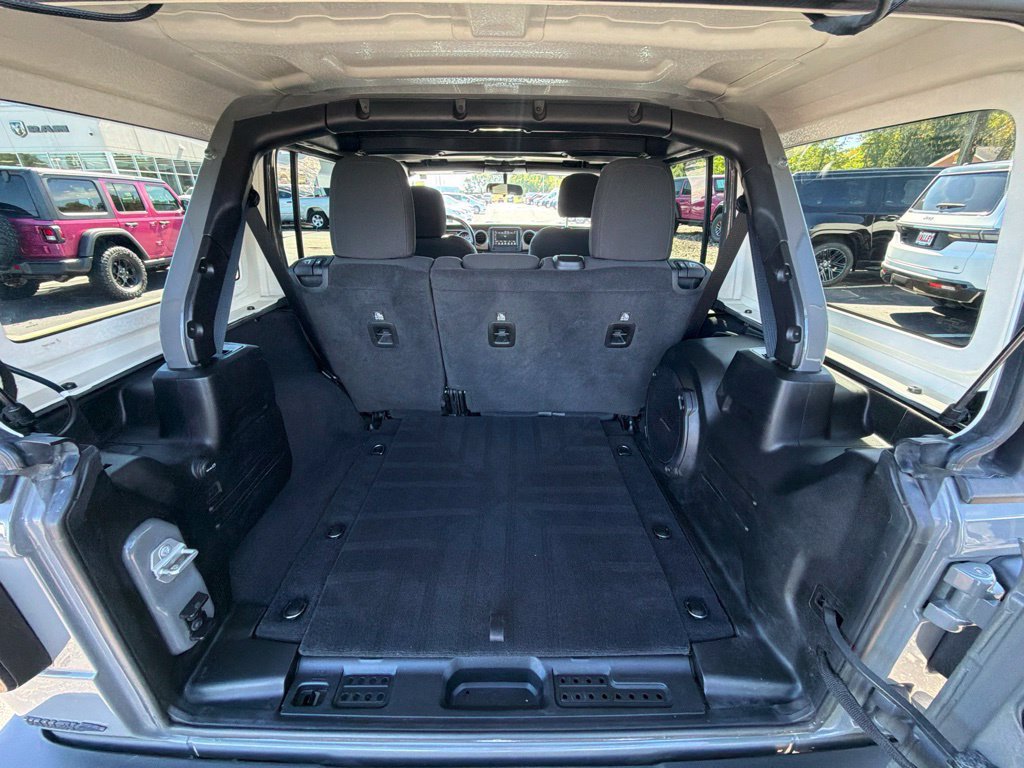 Used 2020 Jeep Wrangler Unlimited Sport AWD/4WD image 39