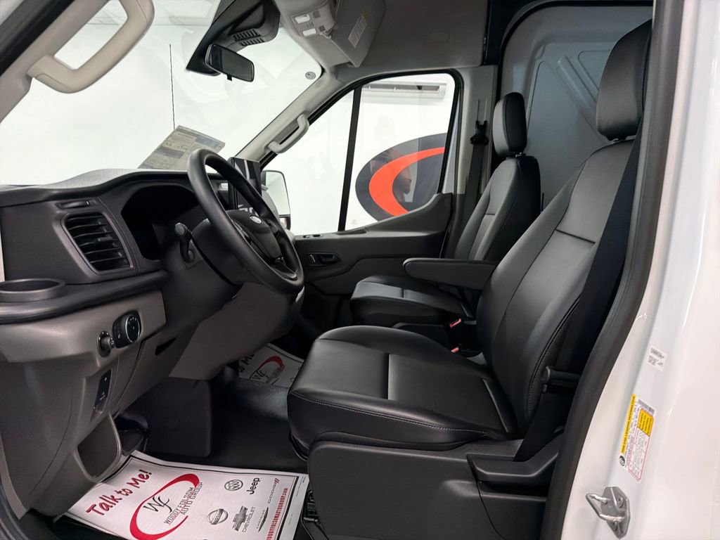 New 2026 Ford Transit 250 148 Medium Roof RWD image 8