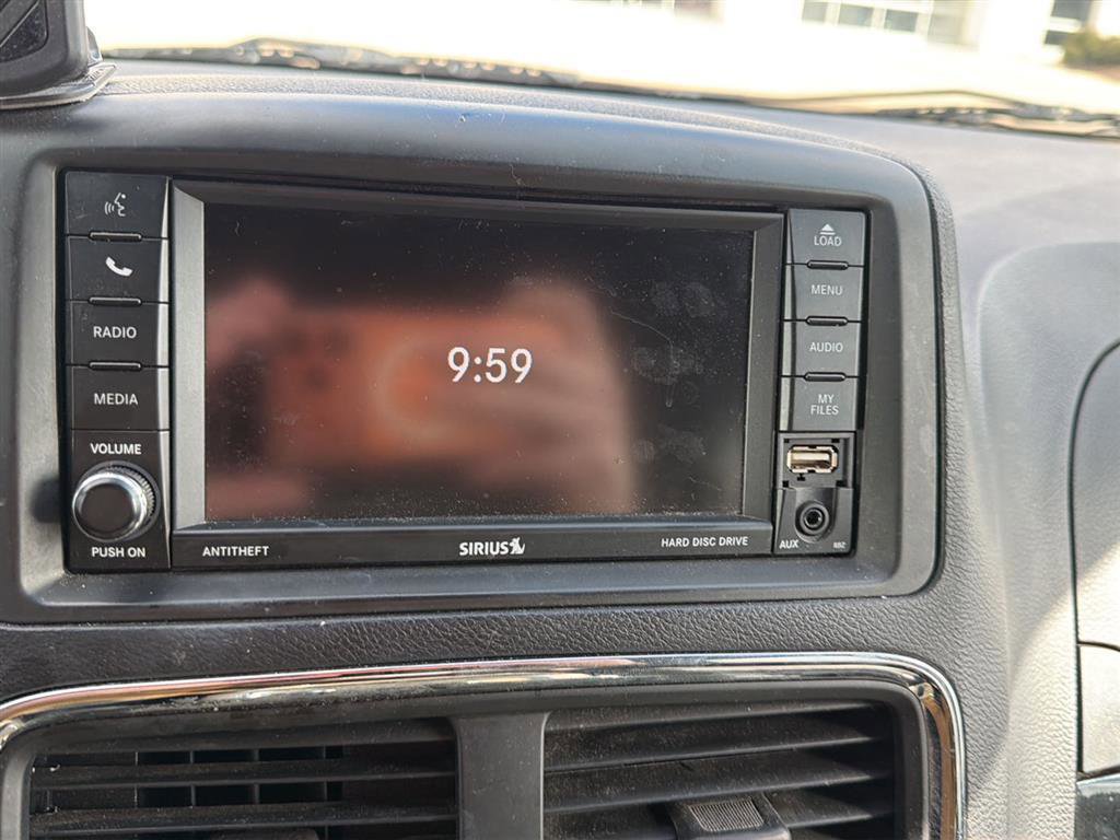 Used 2017 Dodge Grand Caravan SXT image 6