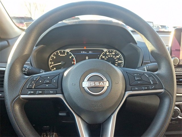 Used 2024 Nissan Altima 2.5 SV image 16