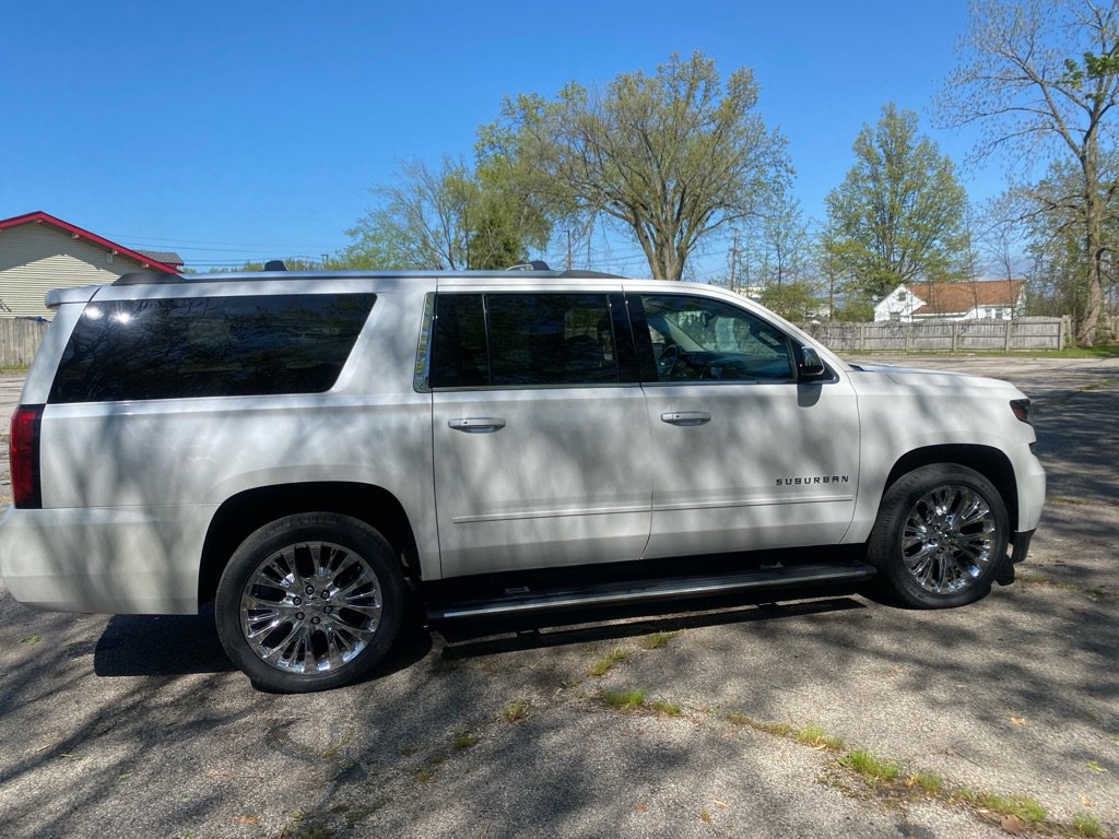 Used 2020 Chevrolet Suburban Premier AWD/4WD image 6