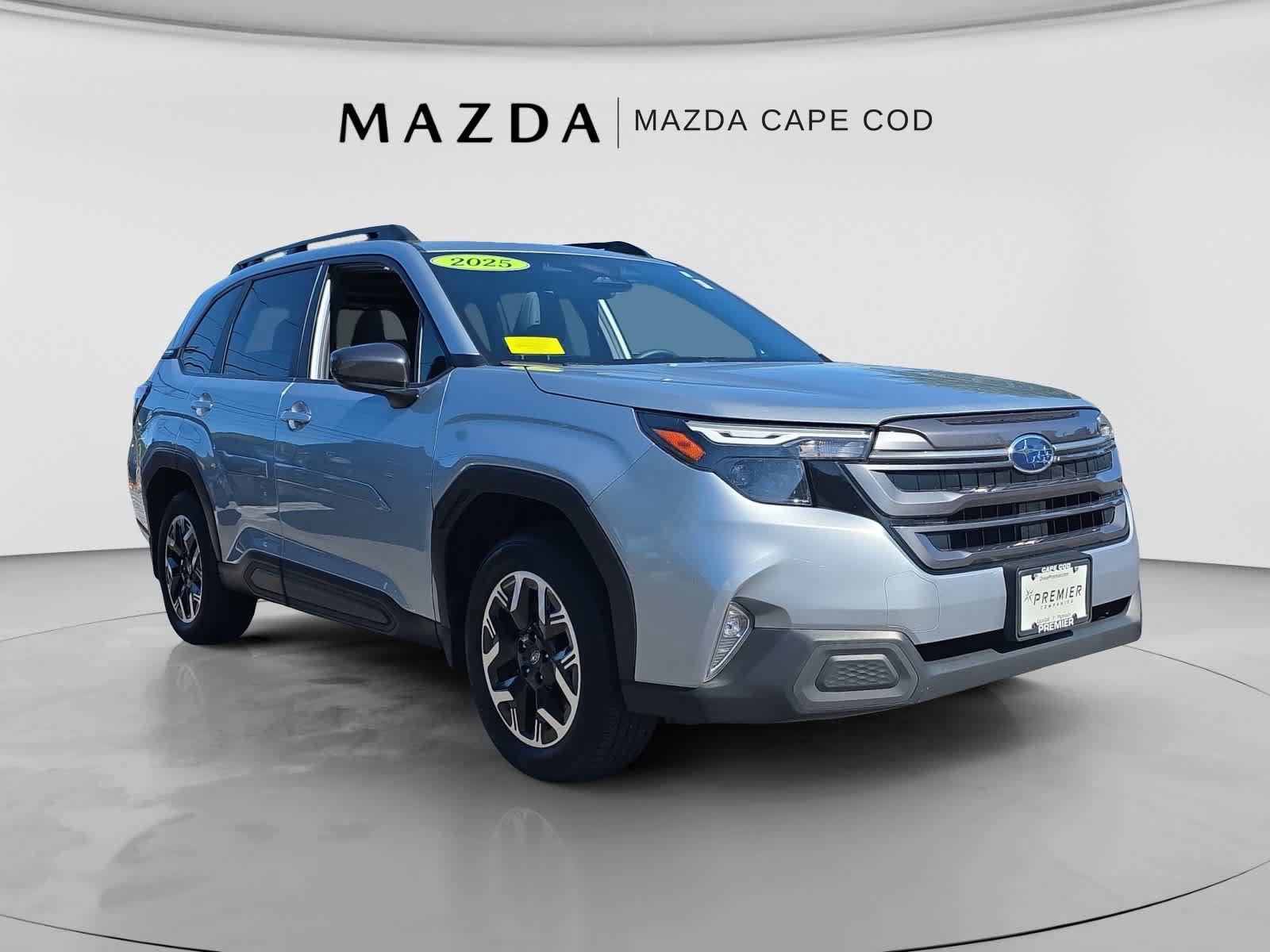 Used 2025 Subaru Forester Premium AWD/4WD image 1