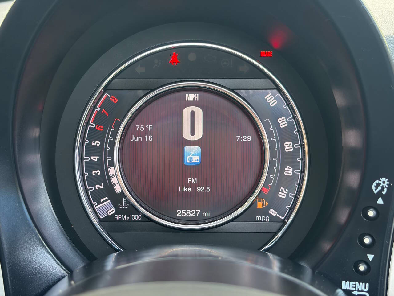 Used 2017 FIAT 500 Lounge FWD image 25