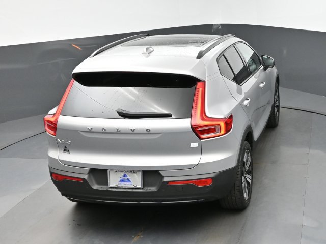 Used 2023 Volvo XC40 Recharge Plus AWD/4WD image 43