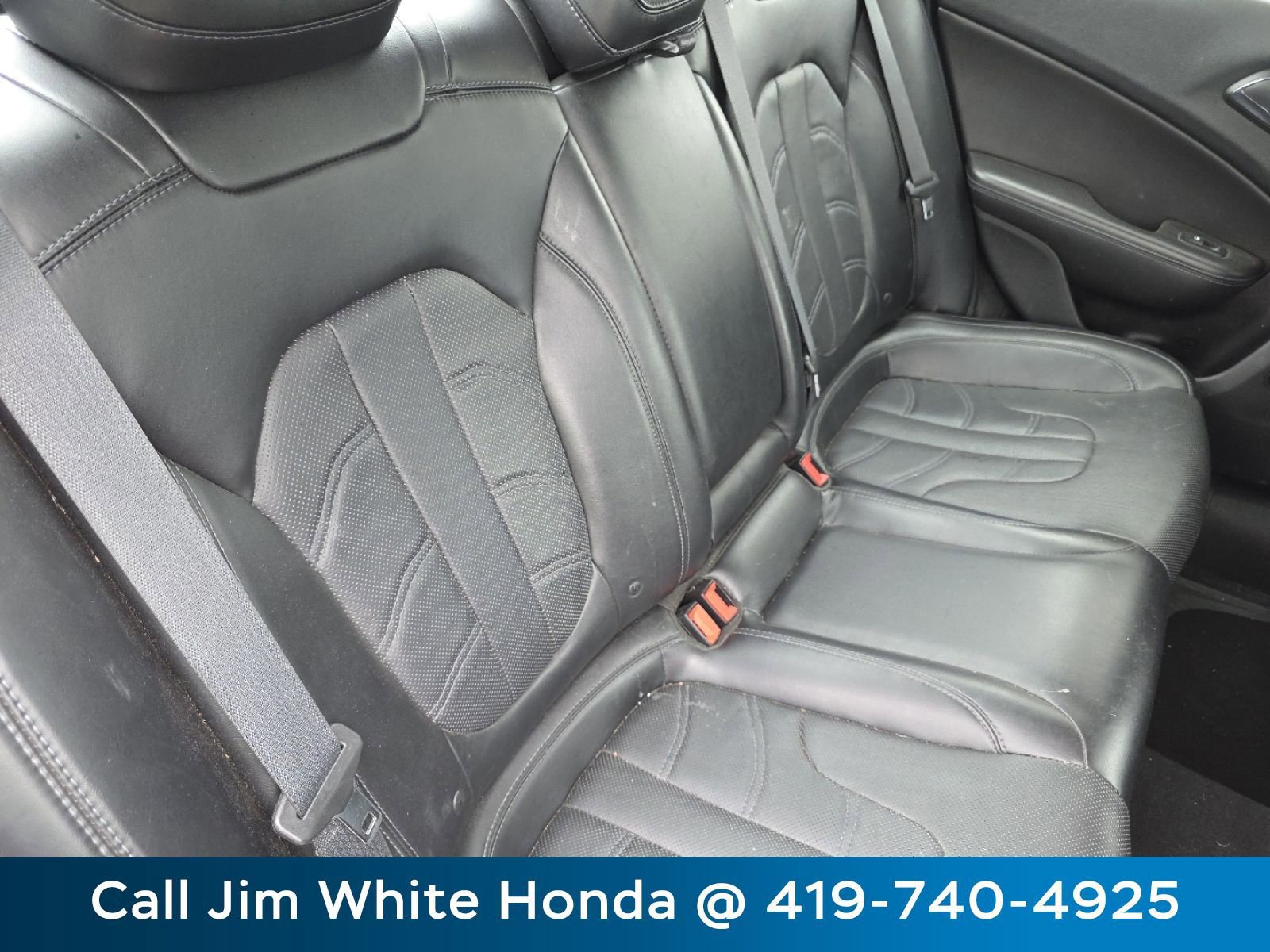 Used 2015 Chrysler 200 S w/ Navigation & Sound Group I image 19