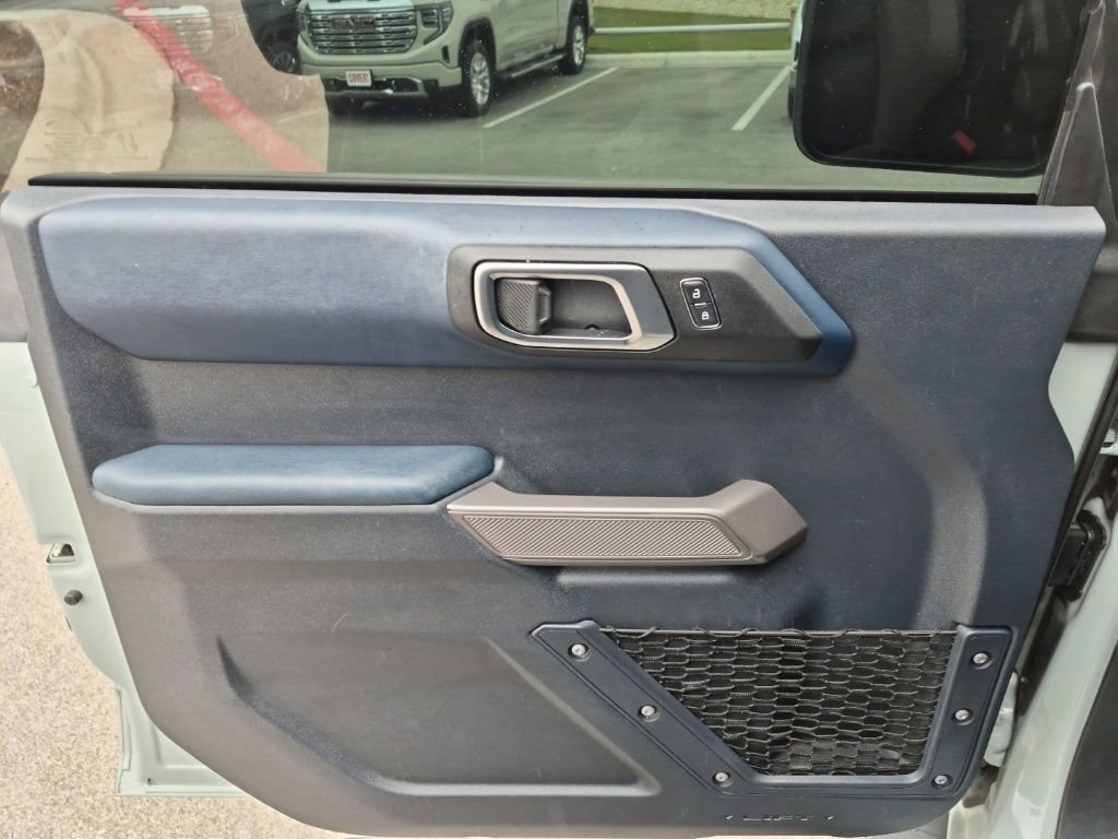 Used 2023 Ford Bronco Outer Banks image 27