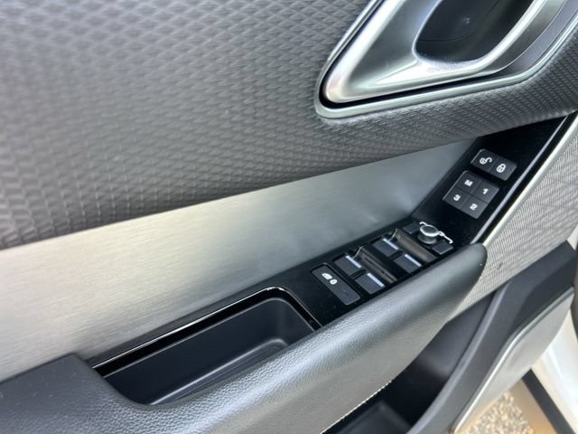 Used 2019 Land Rover Range Rover Velar R-Dynamic SE AWD/4WD image 32