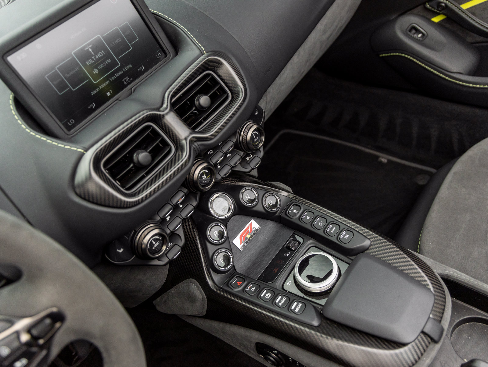 Used 2023 Aston Martin V8 Vantage Roadster RWD image 37
