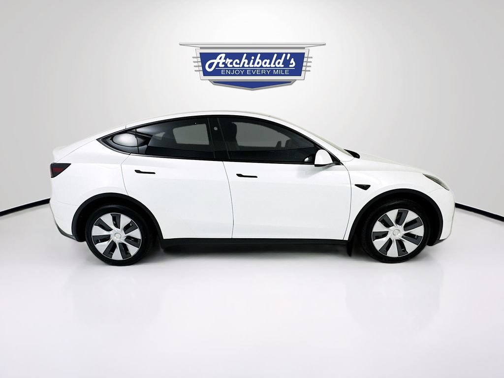 Used 2024 Tesla Model Y Long Range AWD/4WD image 8