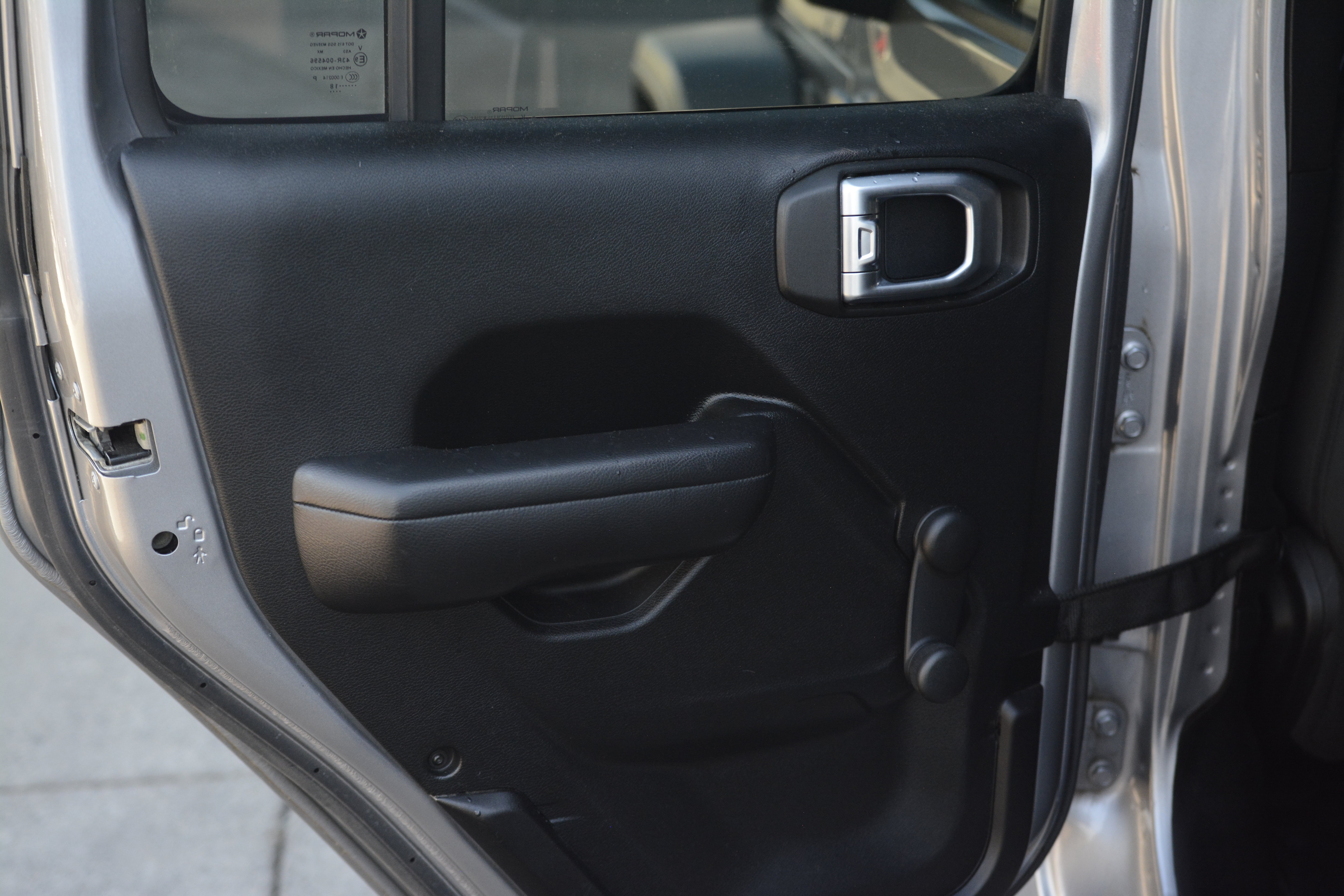 Used 2018 Jeep Wrangler Unlimited Sport AWD/4WD image 24