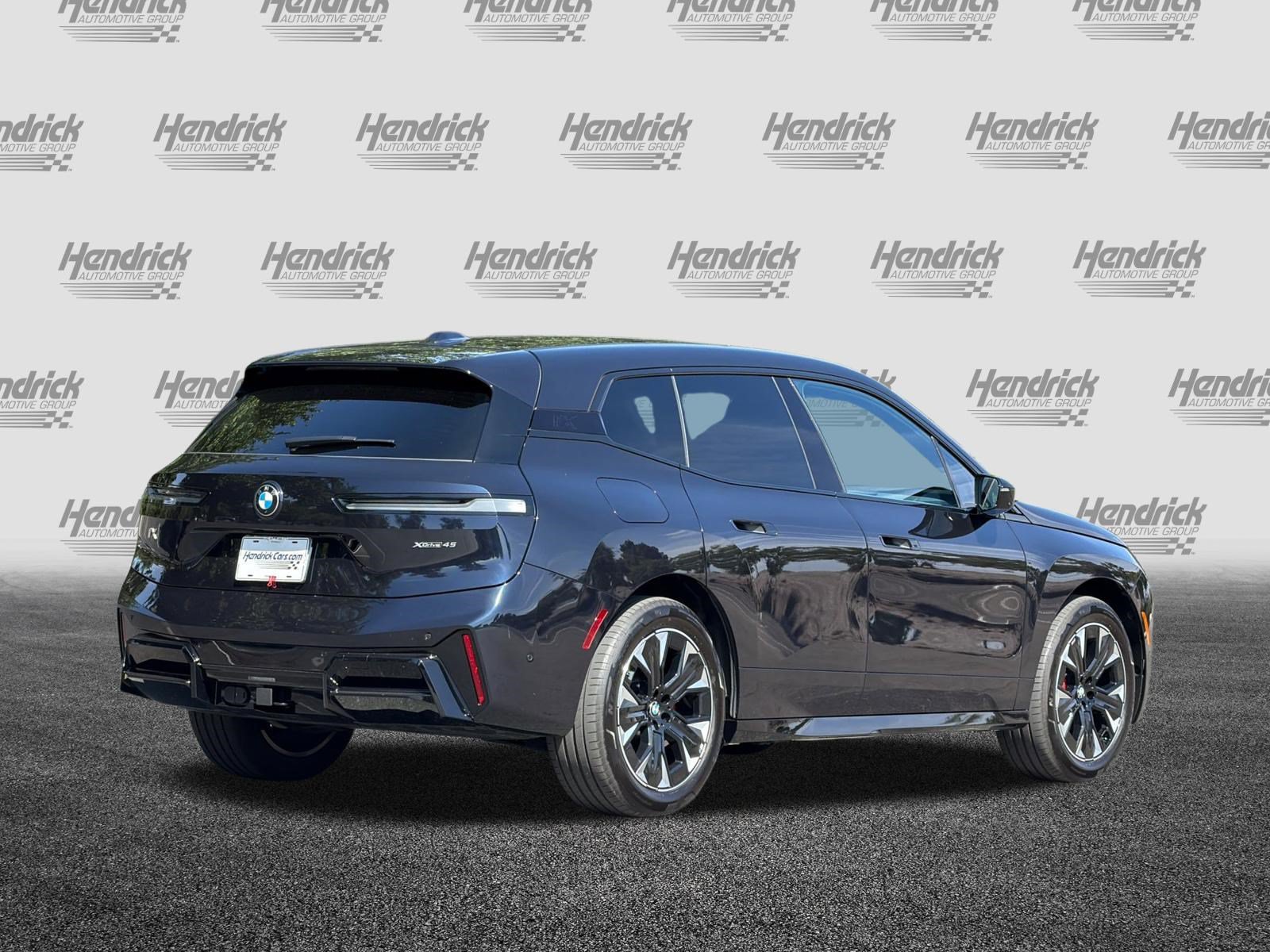 Used 2026 BMW iX xDrive45 w/ M Sport Package AWD/4WD image 5