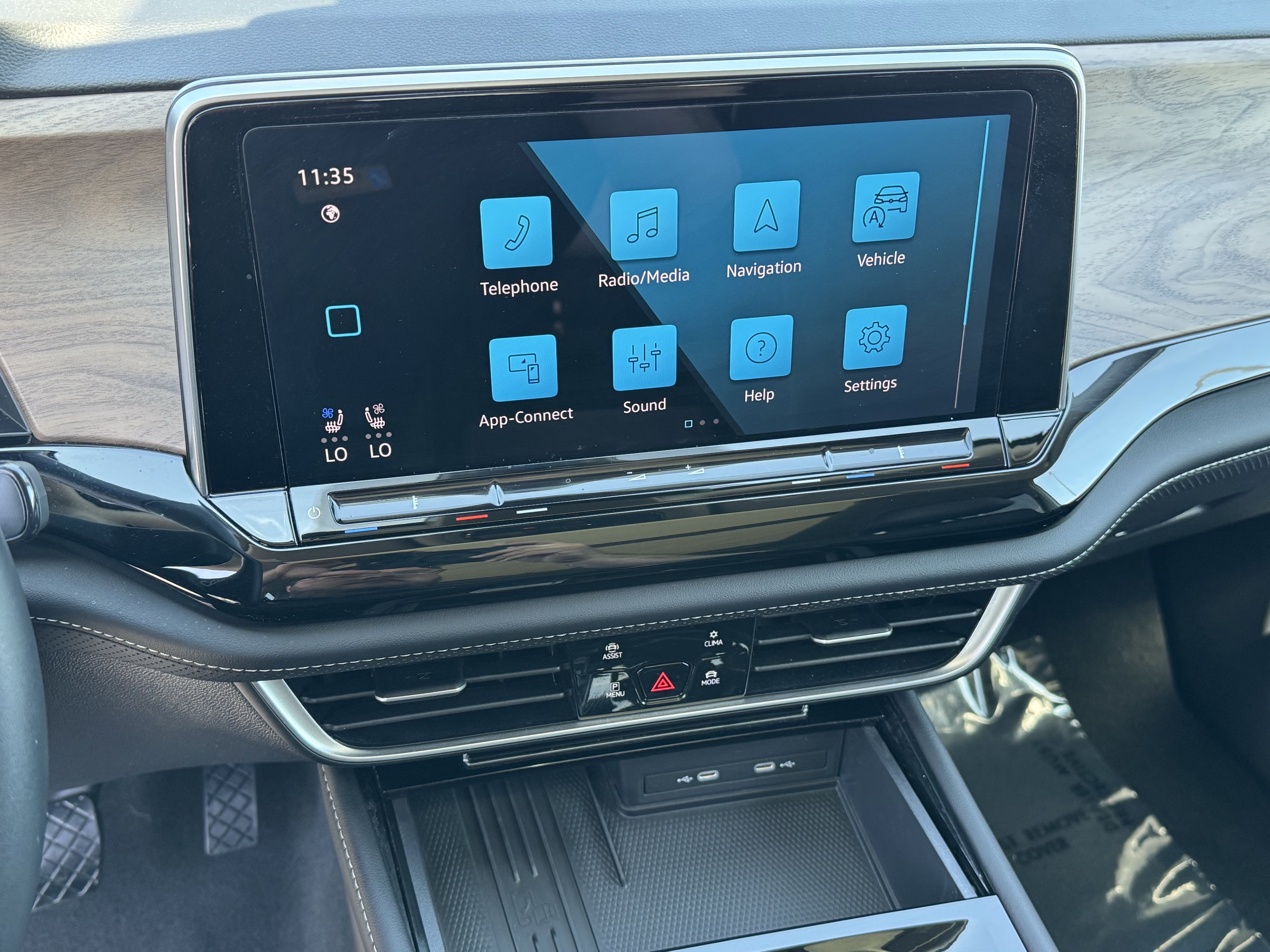 Used 2026 Volkswagen Atlas SE FWD image 22
