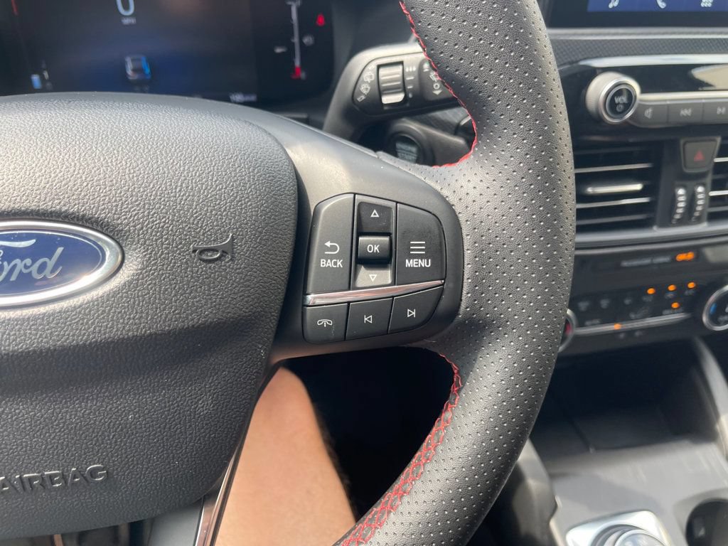 Used 2026 Ford Escape ST-Line FWD image 17