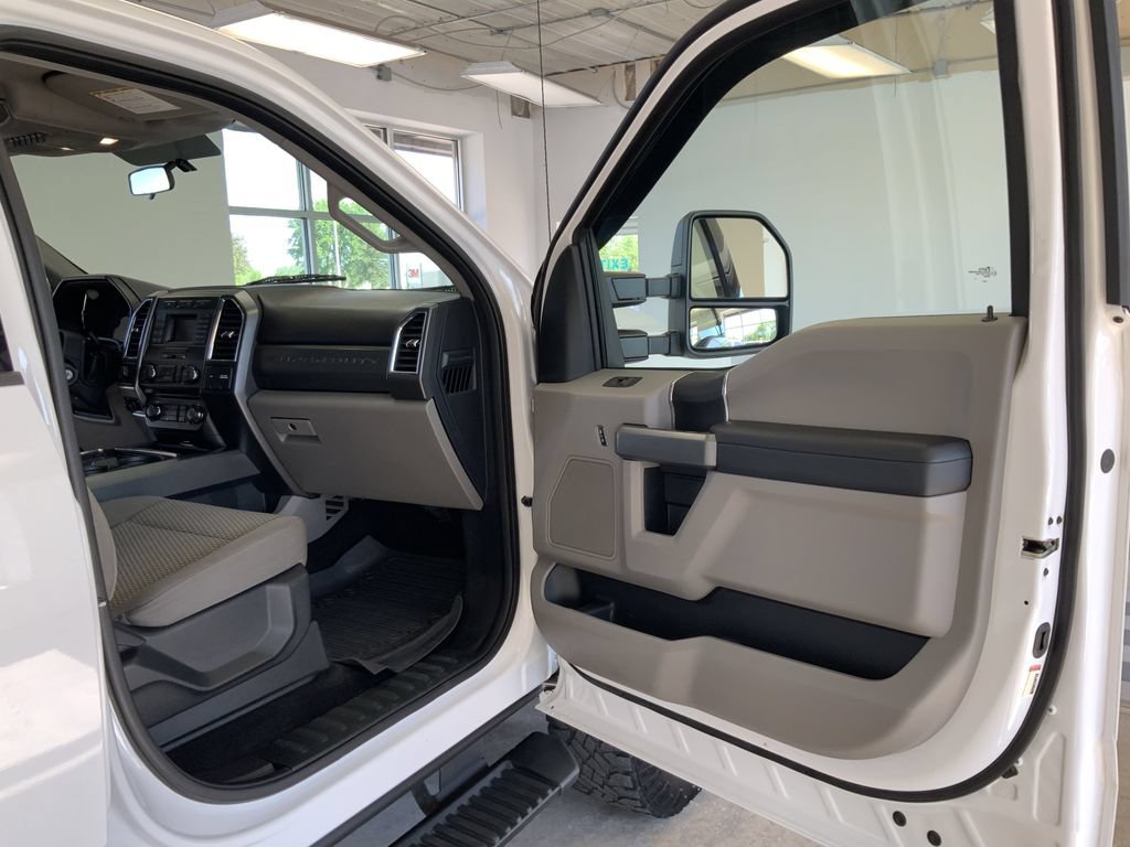 Used 2017 Ford F250 XLT w/ XLT Value Package AWD/4WD image 26