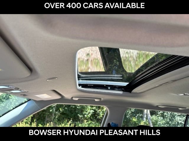 New 2026 Hyundai Venue SEL FWD image 7