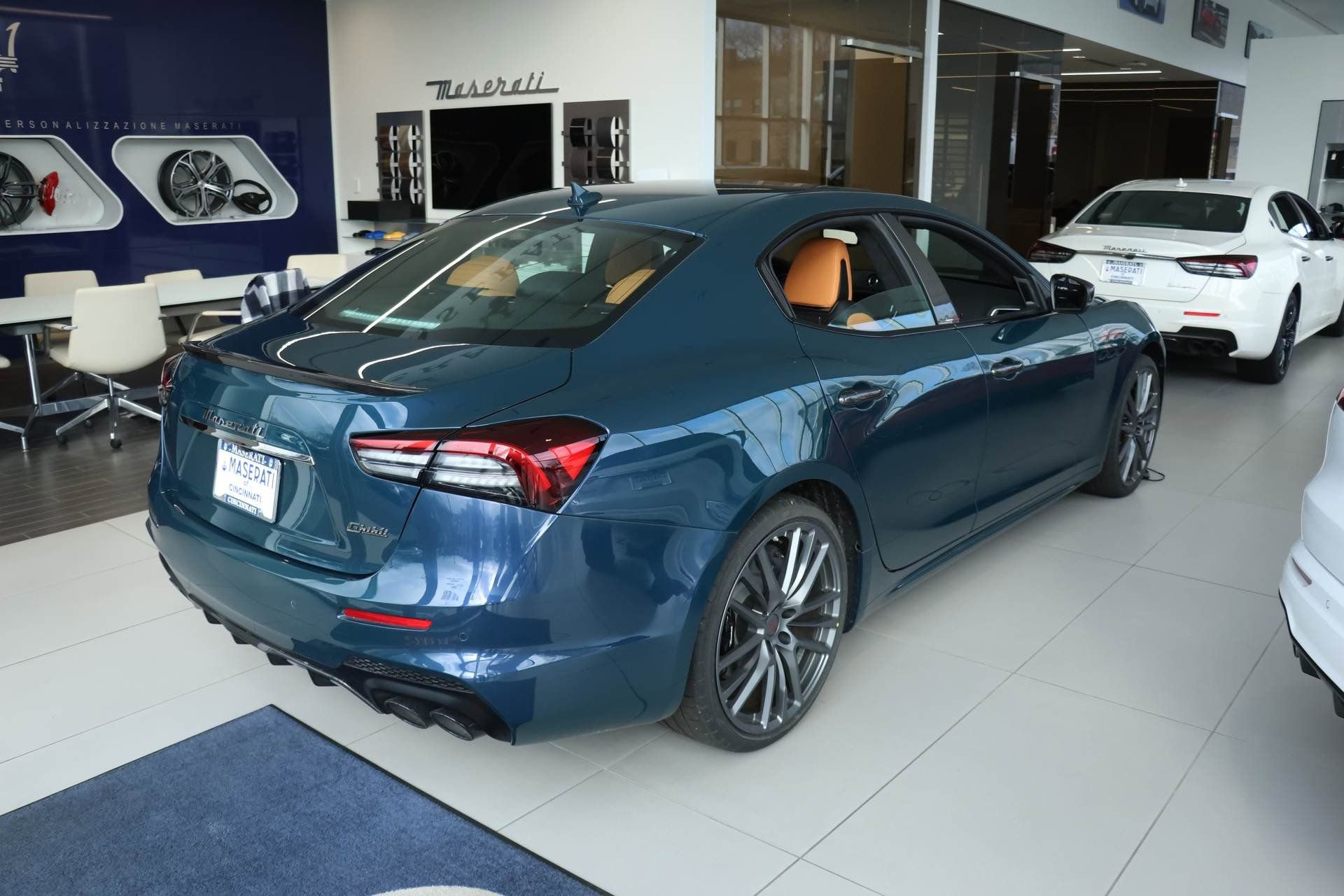 Used 2024 Maserati Ghibli Trofeo image 4
