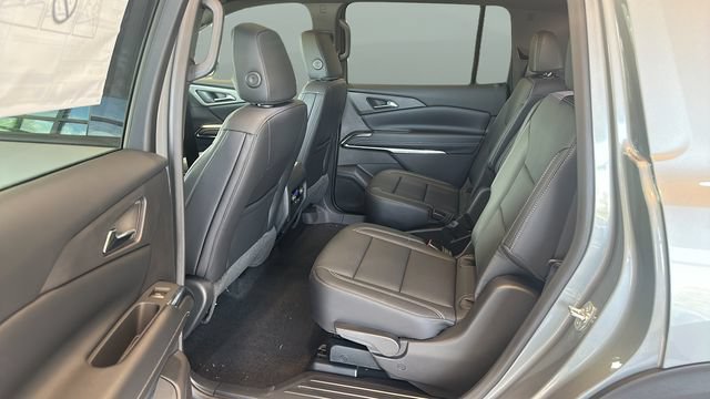 New 2027 Chevrolet Traverse LT w/ Sun and Wheel Package FWD image 15