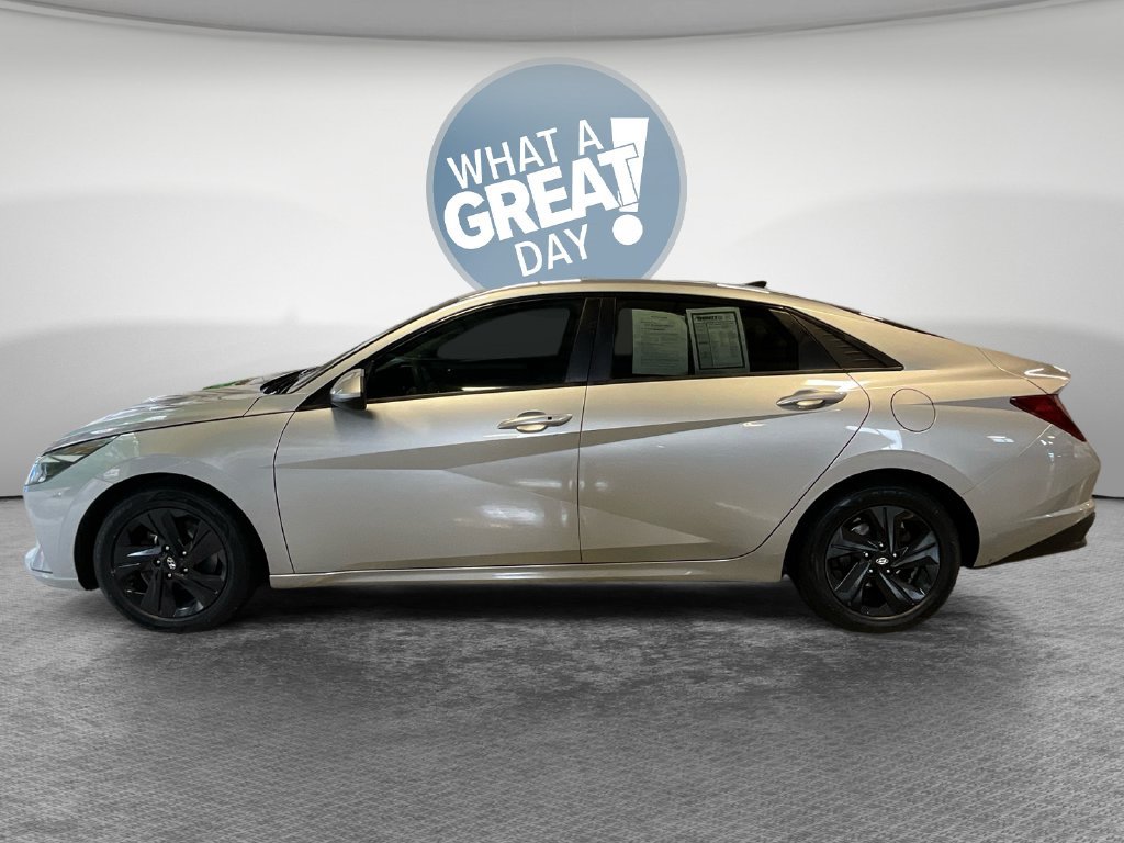 Used 2022 Hyundai Elantra SEL FWD image 7